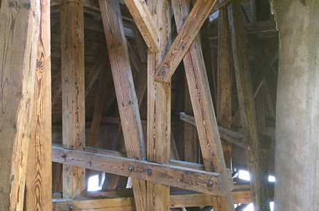 Oprava věžovité konstrukce střechy